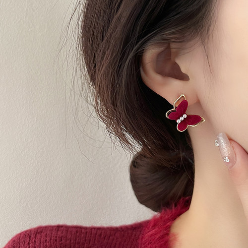 蝴蝶花朵耳环女2023新款爆款耳钉小众设计感高级丝绒复古红色耳饰 - 图1