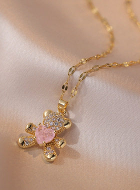 项链女网甜美红爱心小熊锆石小众时尚新款设计感吊坠气质钛钢项链