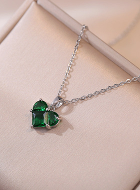 项链女网红爱心祖母绿锆石小众时尚桃心新款设计感吊坠气质锁骨链