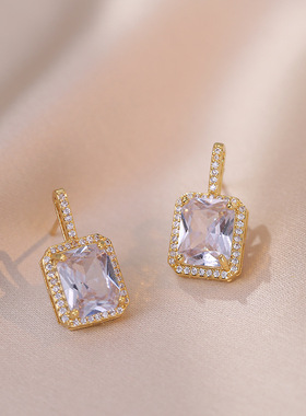 项链女 日韩风网红新款璀璨锆石方糖耳饰小众设计感方形套装项链