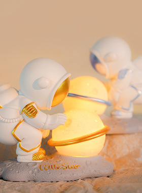 宇航员摆件手办创意办公室桌面