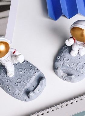 手机支架宇航员创意懒人通用平板万能床头桌面看电视追剧可爱摆件