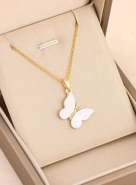 Temperament Elegant White Butterfly Pendant Necklaces For Wo