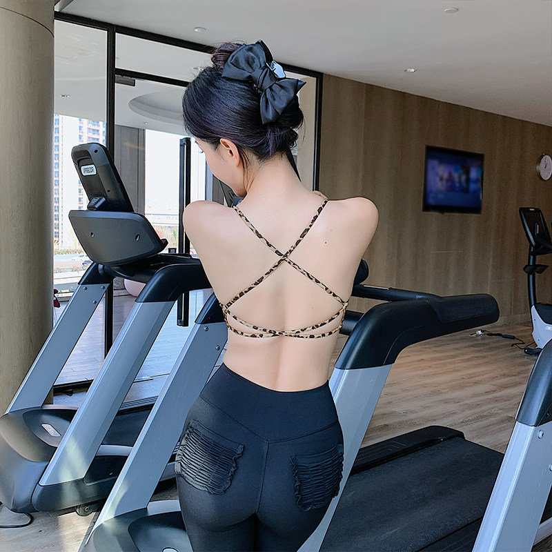 奔跑吧卡卡含胸垫豹纹性感欧美运动内衣女防下垂瑜伽普拉提美背女,淘宝优惠券,粉丝福利购,淘宝优惠卷