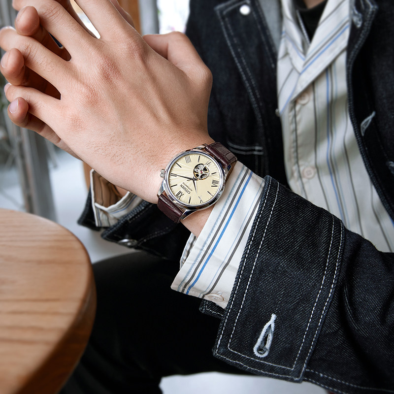  西铁城中尧日韩腕表