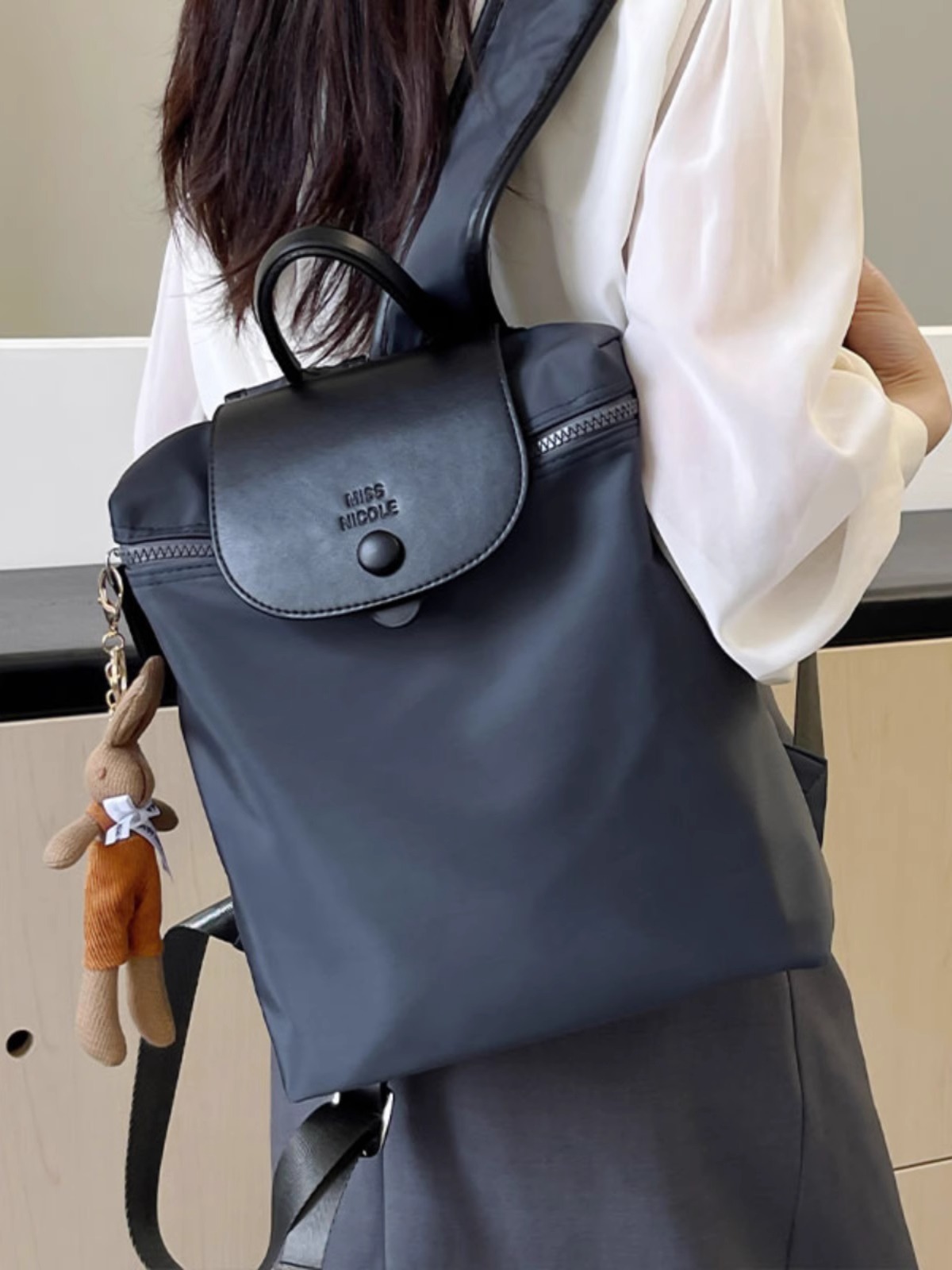 2025新款防水尼龙布双肩包女时尚折叠轻便休闲旅行背包大容量书包 - 图3