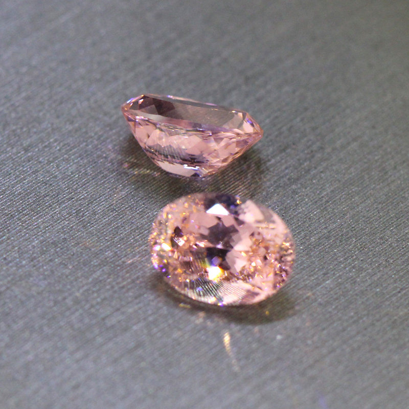 Padparadscha loose stone oval cherry pink morganite