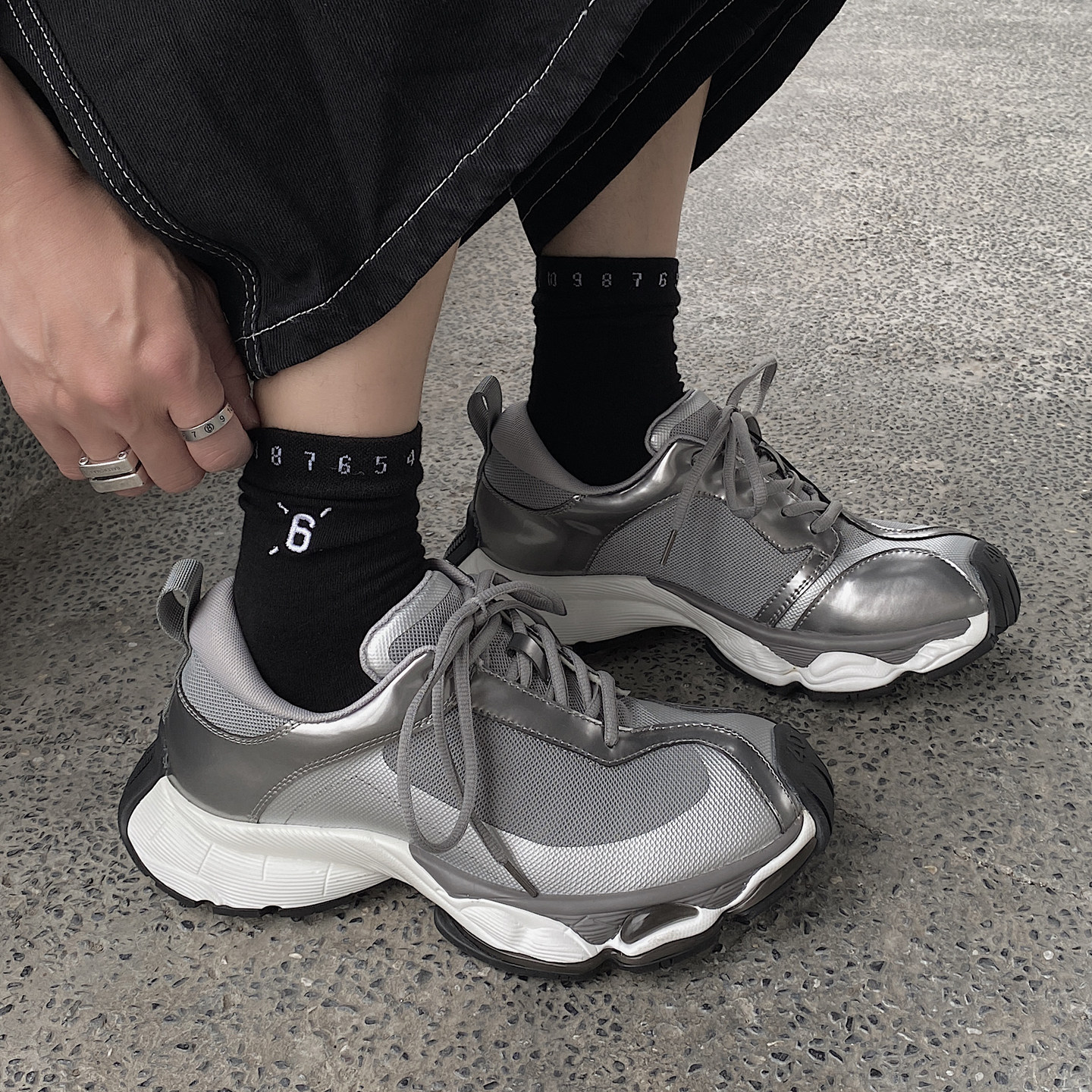 两点浪漫2025夏季新款网面透气厚底增高巴黎老爹鞋男女银色弯刀鞋,淘宝优惠券,粉丝福利购,淘宝优惠卷