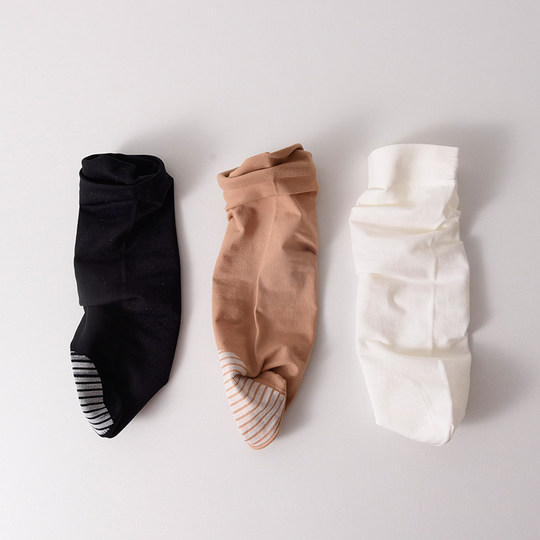 Summer delgada de terciopelo medias cortas para mujeres calcetines japoneses versátiles de tubos de mediados