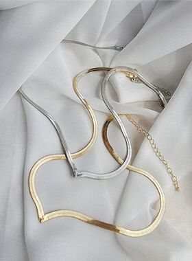 Simple Creative V-shaped Necklace For Women Flat Snake Chain