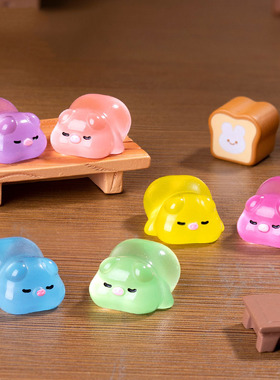 微景观简约现代创意夜光趴趴小猪DIY装饰品迷你汽车桌面树脂摆件