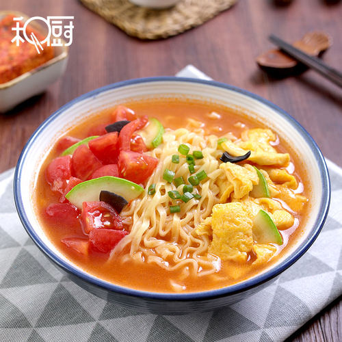 和厨番茄鸡蛋面大小桶组合装 网红速食杯面泡面非油炸冻干方便面 - 图1