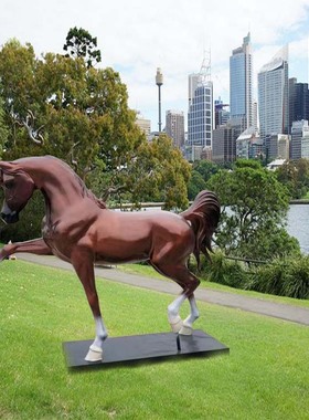 玻璃钢公园景区定制楼盘草坪骏马