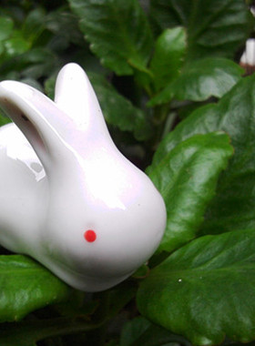 增运旺财小白兔陶瓷怀旧摆件