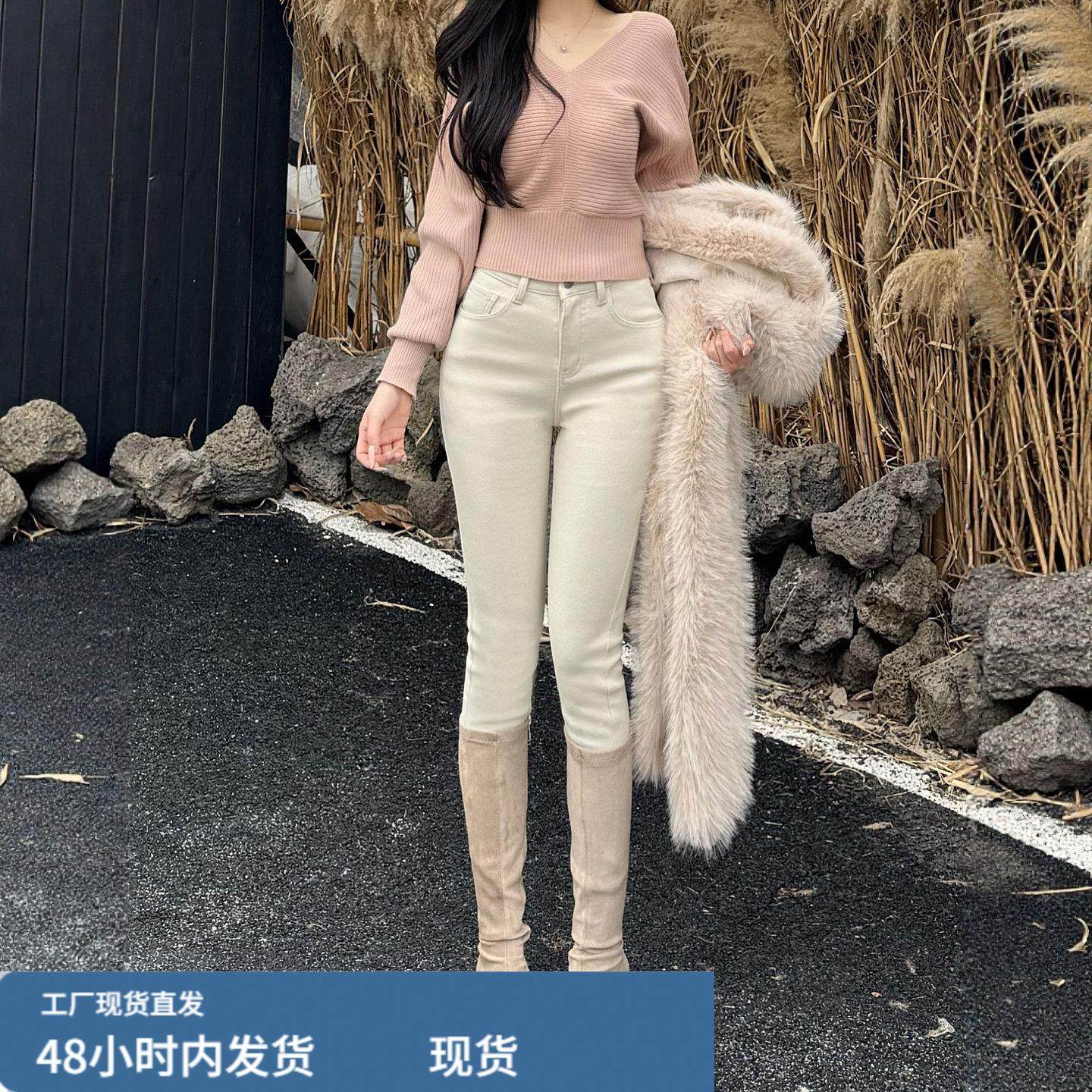 卡其色紧身高腰小脚牛仔裤女2025新款冬季加绒加厚小个子铅笔裤子,淘宝优惠券,粉丝福利购,淘宝优惠卷