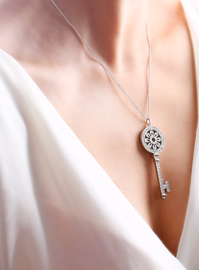 短款毛衣链纯银镀铂金钥匙吊坠