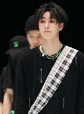 王一博街舞同款绿色竹节玉石项链