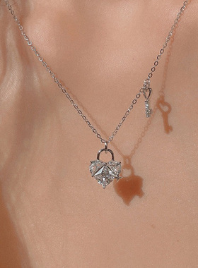 简约气质感锁骨链女轻奢百搭吊坠