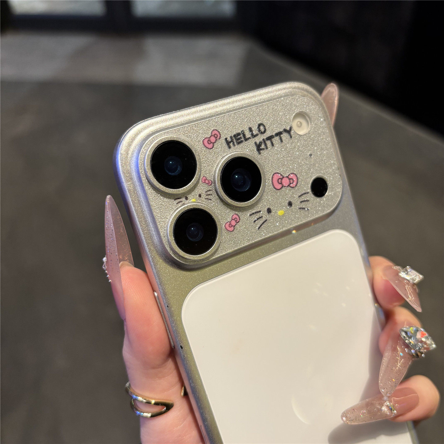 ins可爱闪粉镂空超薄镜头膜苹果17promax底座膜17pro后摄像头贴膜,淘宝优惠券,粉丝福利购,淘宝优惠卷