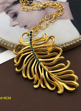 西洋镀真金法式简约镶钻款胸针项