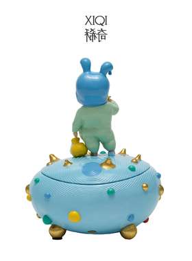 瞿广慈月光宝盒水瓶座酒柜艺术品