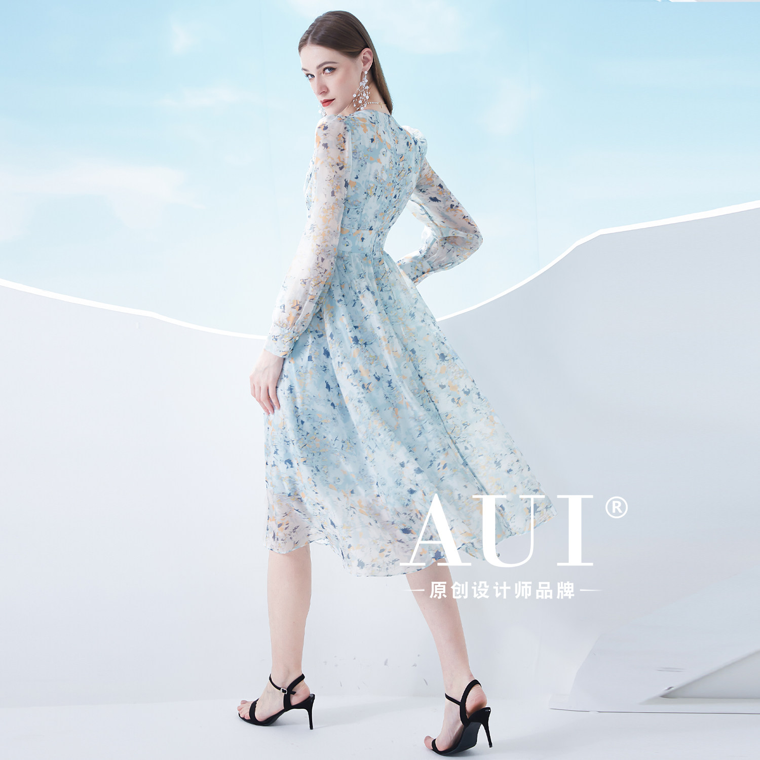 aui法式温柔风雪纺长袖2022大摆裙 aui连衣裙