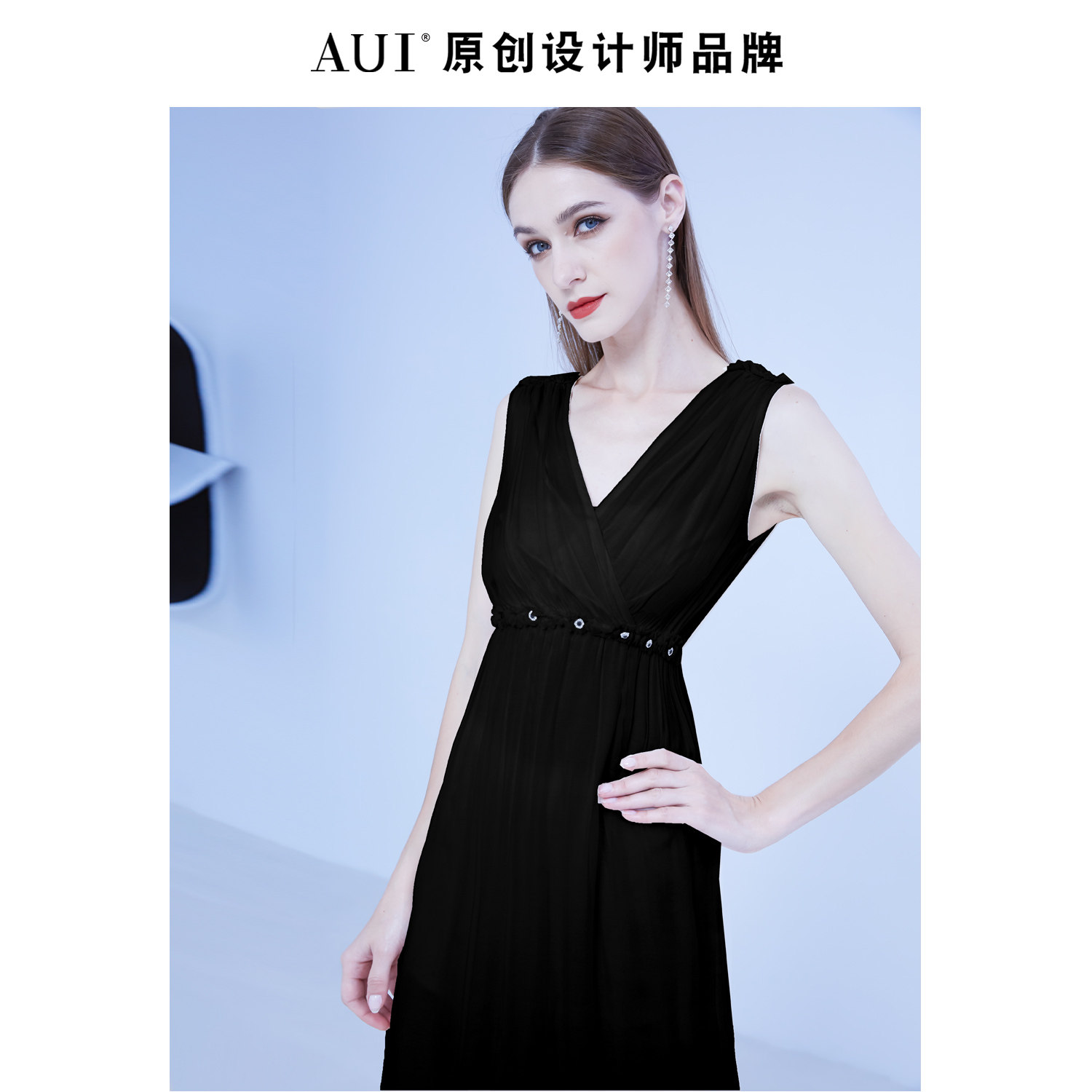 aui白色名媛轻奢连衣裙修身裙子 aui连衣裙