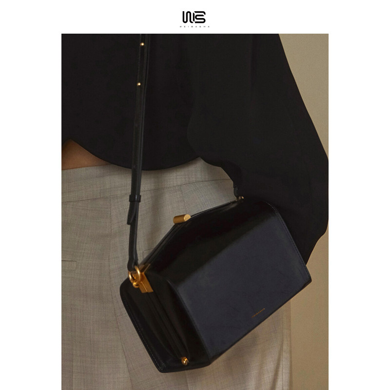 轻奢小众2022新款潮手提医生单肩包 微芭莎女士包袋
