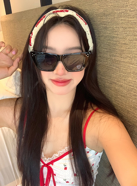 蝶形太阳眼镜高级感显脸小墨镜