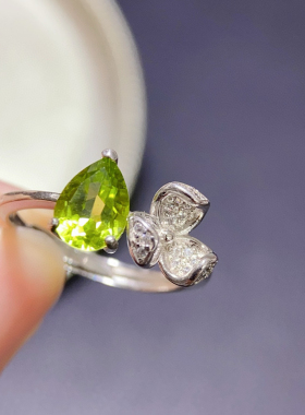 简约时尚精致天然橄榄石戒指绿宝石戒指女轻奢高级感小众设计独特