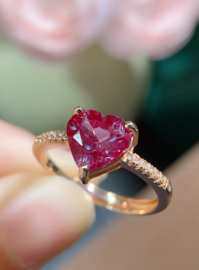 绝美亚历山大戒指具有强烈的红绿变色效应S925银精工镶嵌主石8*8m