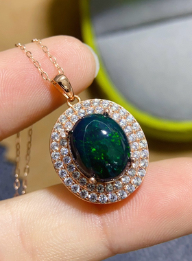 精致吊坠项链轻奢高级感黑欧泊女设计感澳洲欧泊炫彩链条