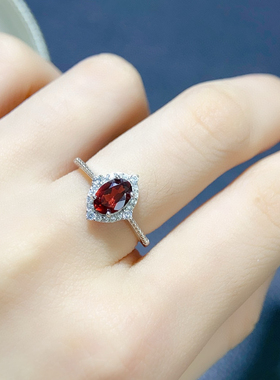 天然红石榴石戒指  925银精工镶嵌 全净体，火彩超闪主石5*7mm