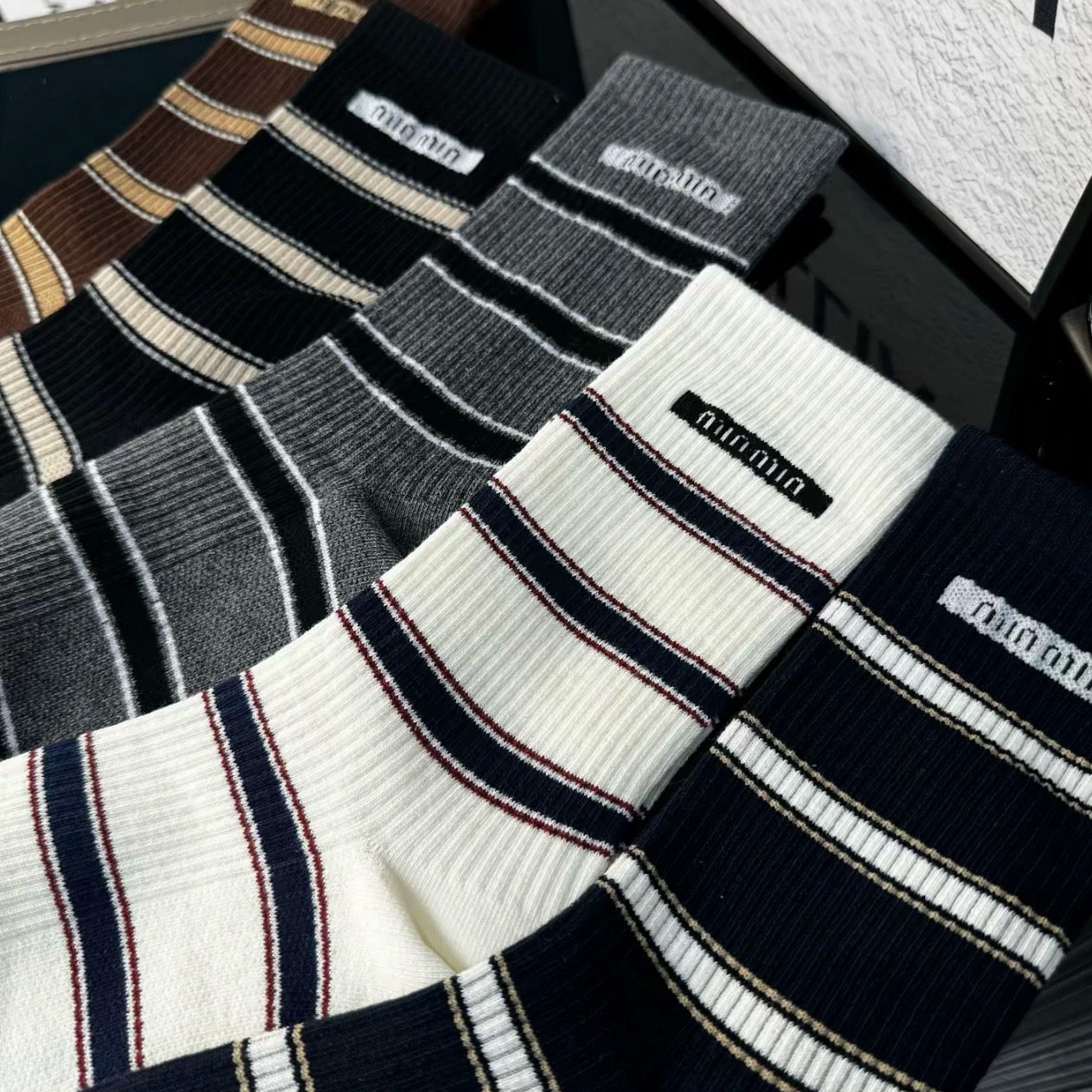 韩国袜子女2025秋季新款学院风中筒袜撞色条纹ins堆堆袜无骨长袜,淘宝优惠券,粉丝福利购,淘宝优惠卷