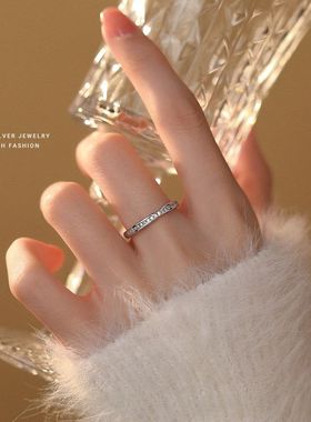 钻蒹葭可足银白露素圈轻奢百搭