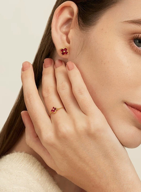 惊小鸿S925纯银镀14K金链戒四叶草戒指石榴红可调节食指戒尾戒
