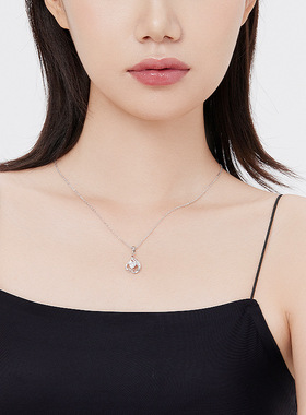 时尚优雅纯银爱心吊坠项链女设计高级感气质百搭锁骨链