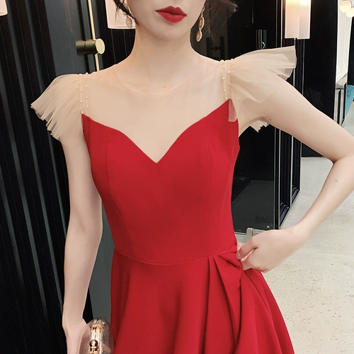 Красное вечернее платье, коллекция 2022, V-образный вырез, по фигуре