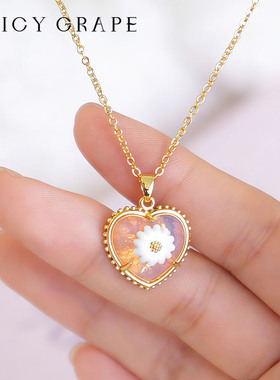 白色雏菊桃心项链女春夏款