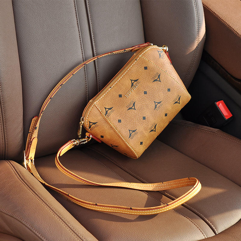 艾菲尔夏季单肩少女软皮休闲迷你包 latoureiffel1887女士包袋