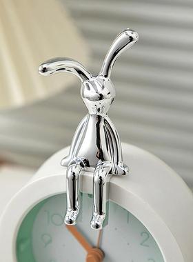 创意网红卡通坐姿长耳兔子摆件轻奢高档客厅电视柜酒柜装饰品