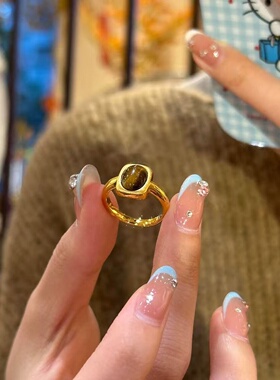 2026设计感沙金中古金色方形虎眼石戒指简约感气质美拉德食指戒女