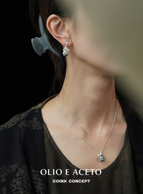 OLIO纯银银线石圆球吊坠项链