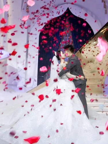 Леппел дождь свадьба Гаргам Гаргам Викел обряды Подарок Барбона Рука рождения Рука Wim WIML Свадебная рука рука рука