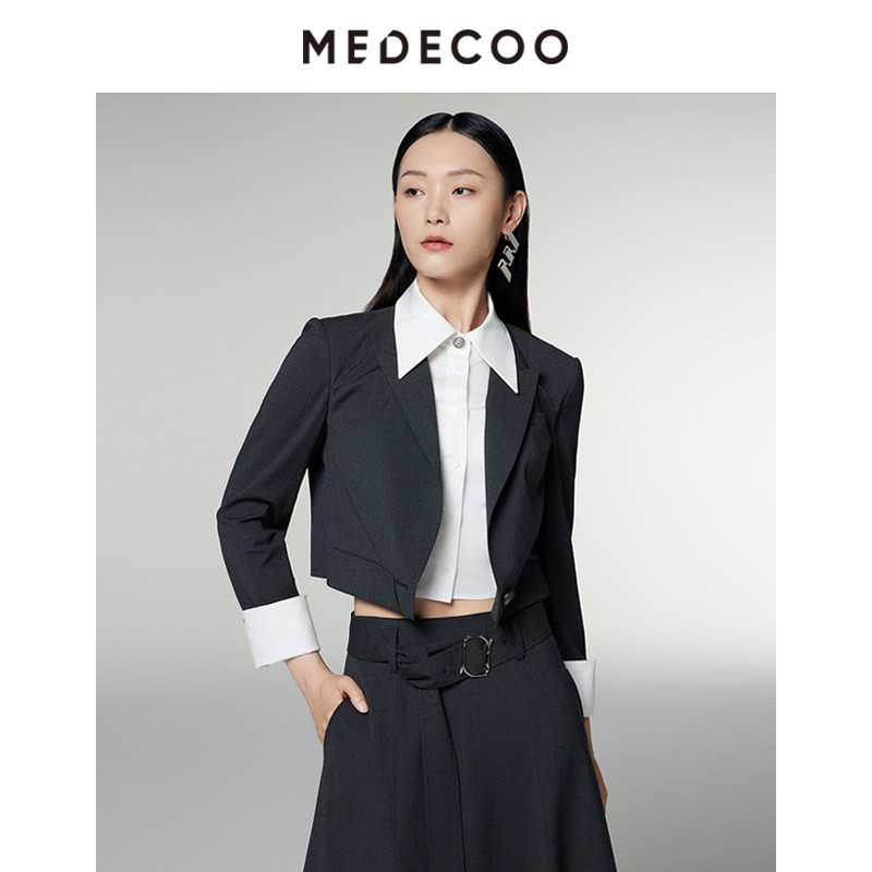 MEDECOO/墨蒂珂2025秋季新款衬衫领拼接假两件截短外套女MID31105,淘宝优惠券,粉丝福利购,淘宝优惠卷