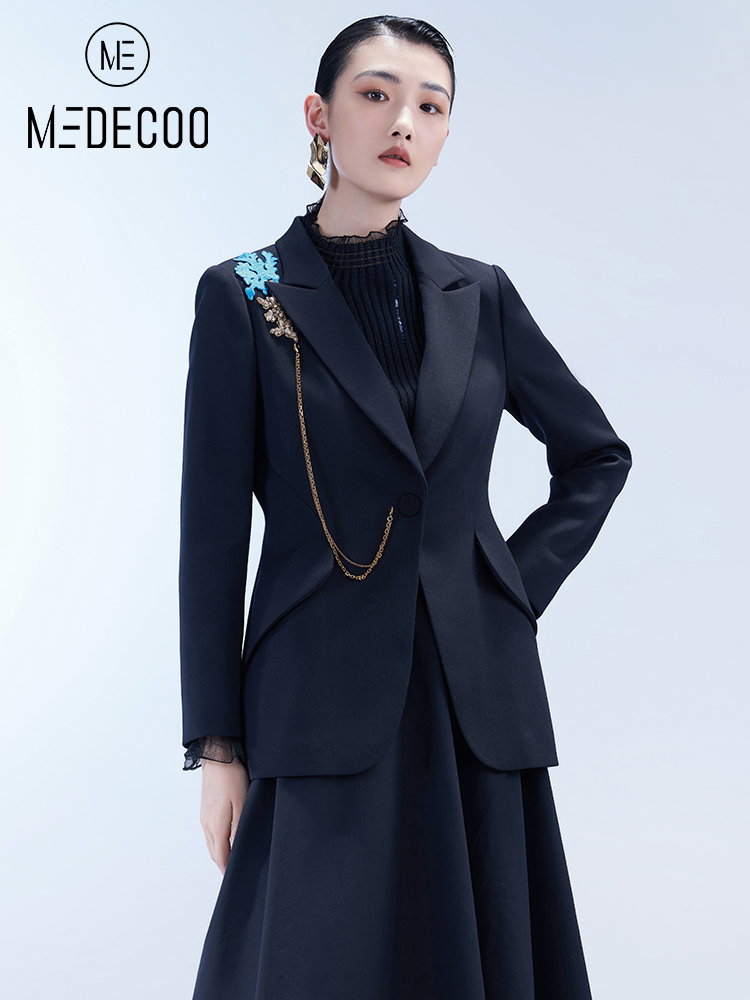 MEDECOO/墨蒂珂2022秋冬新款女装一粒扣西装晚礼服外套MGD31106