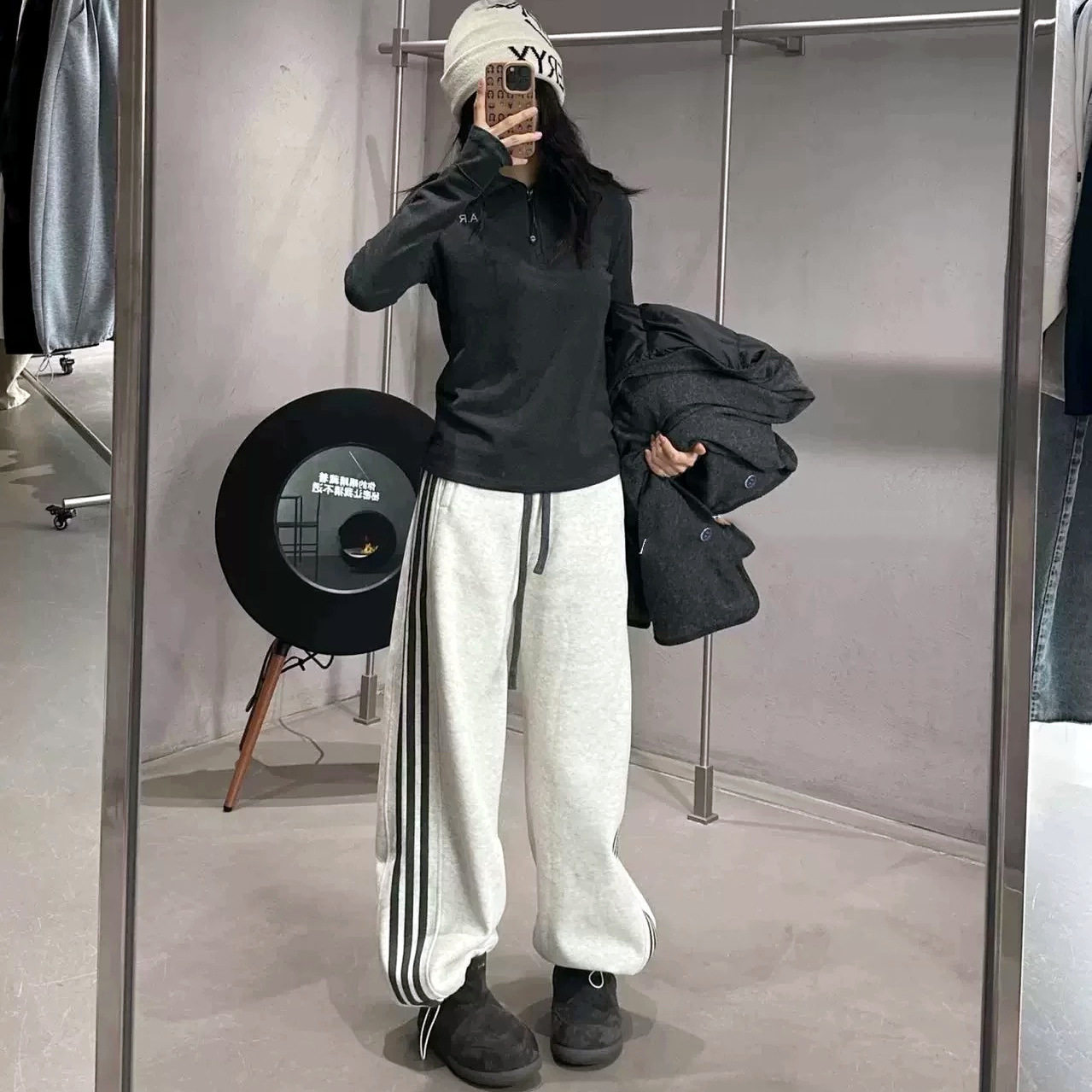 欧货十三行高版本侧边三道杠宽松抽绳卫裤休闲裤时尚显瘦百搭运动,淘宝优惠券,粉丝福利购,淘宝优惠卷