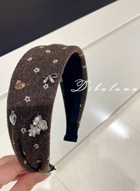 小众甜酷徽章宽发箍女 肌理小印花布艺 重工水钻配饰增高颅顶发饰