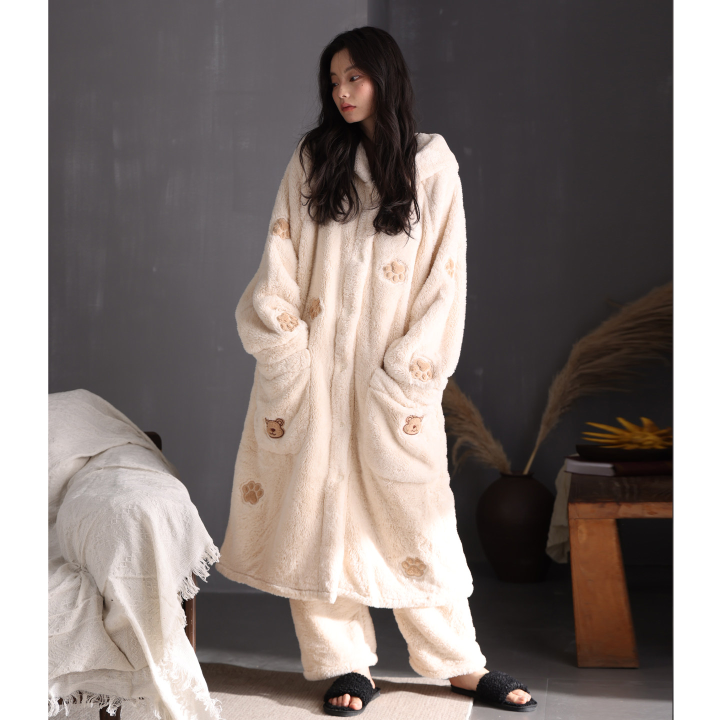 猫人珊瑚绒情侣睡衣女秋冬季加绒加厚睡袍2025新款连帽家居服套装,淘宝优惠券,粉丝福利购,淘宝优惠卷