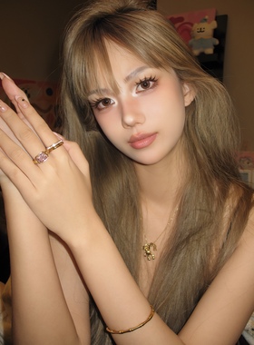 长方形粉钻戒指设计感轻奢